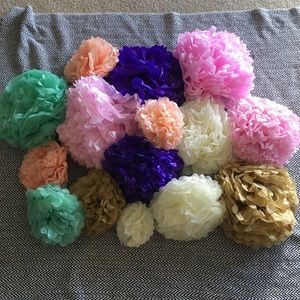 Paper pom-poms